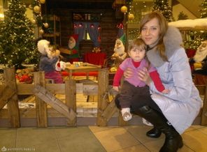 2 белоснежки и 7 гномов)