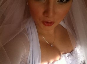 До прихода моего Б мужа фоткала себя на айфон :))