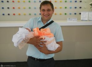 Наш счастливый папочка:)