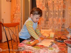 Помогаю маме)))