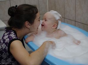 "обожаю пену и маму:)"
