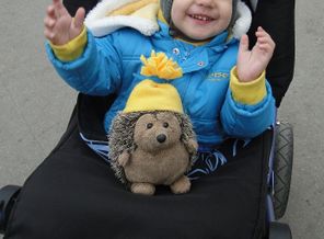 Кирюша с Тимошей на прогулке