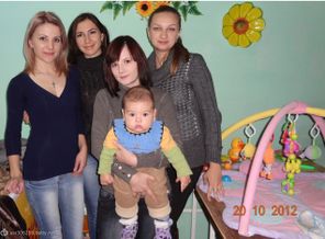 опять мамины подруги пришли)))