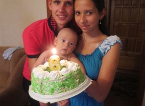 на кого малыш похож?)