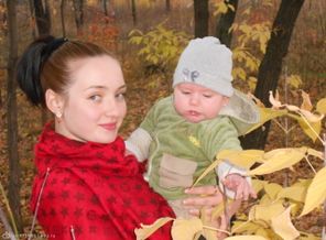Гуляем с мамой в осеннем парке!