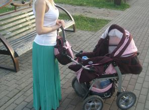 мы еще маленькие в колясочке