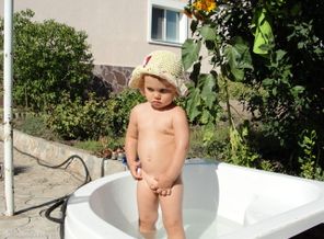 Загораю)