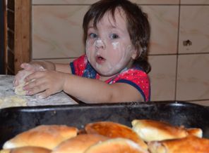 ВОТ ТАКИЕ ПИРОЖКИ МЫ С ДОЧКОЙ ПРИГОТОВИЛИ)