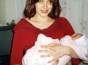 выписка мз роддома с Соней