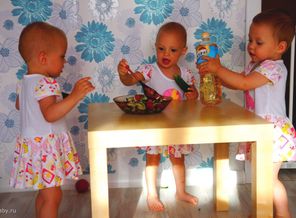 Сейчас помаслим и все за стол!