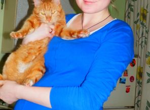 с любимым котом)*