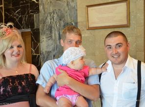 Катюше определенно приглянулся жених или его белая рубашка