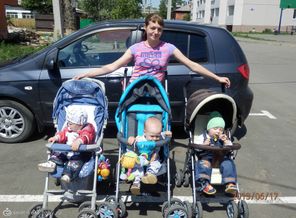 каждый малыш занят своим делом