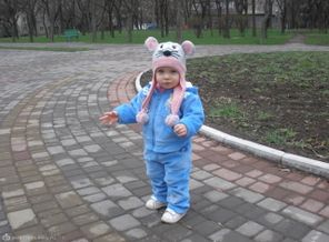 мышка на прогулке...
