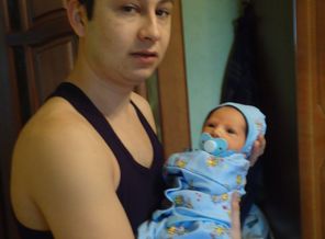 Примерили Кирюше новый костюмчик