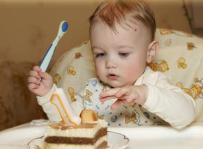 "А пальцами вкуснее будет!"