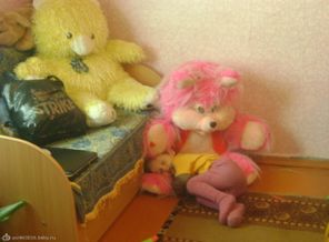 Даже спим с любимой игрушкой!