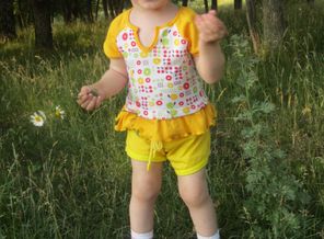 Ангелина на прогулке