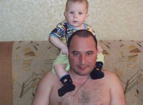 черты лица папины, а расцветка мамина