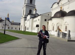 Сашенька с папой, прогулка по кремлю