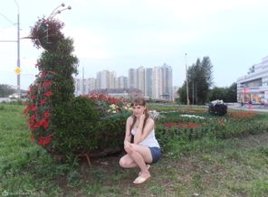 около дома