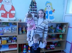 В младшими в садике