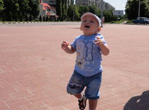 КАК ЖЕ МНЕ ВЕСЕЛО НА ПРОГУЛКЕ!!!!!!!!!!