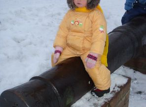 Лола на пушке