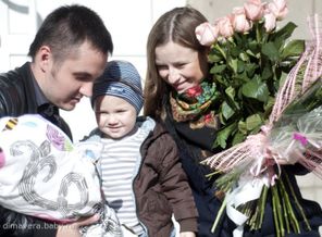 Первое знакомство с сестренкой