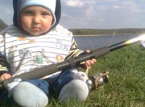на первой нашей рыбалке!Учимся ловить рыбку!!!
